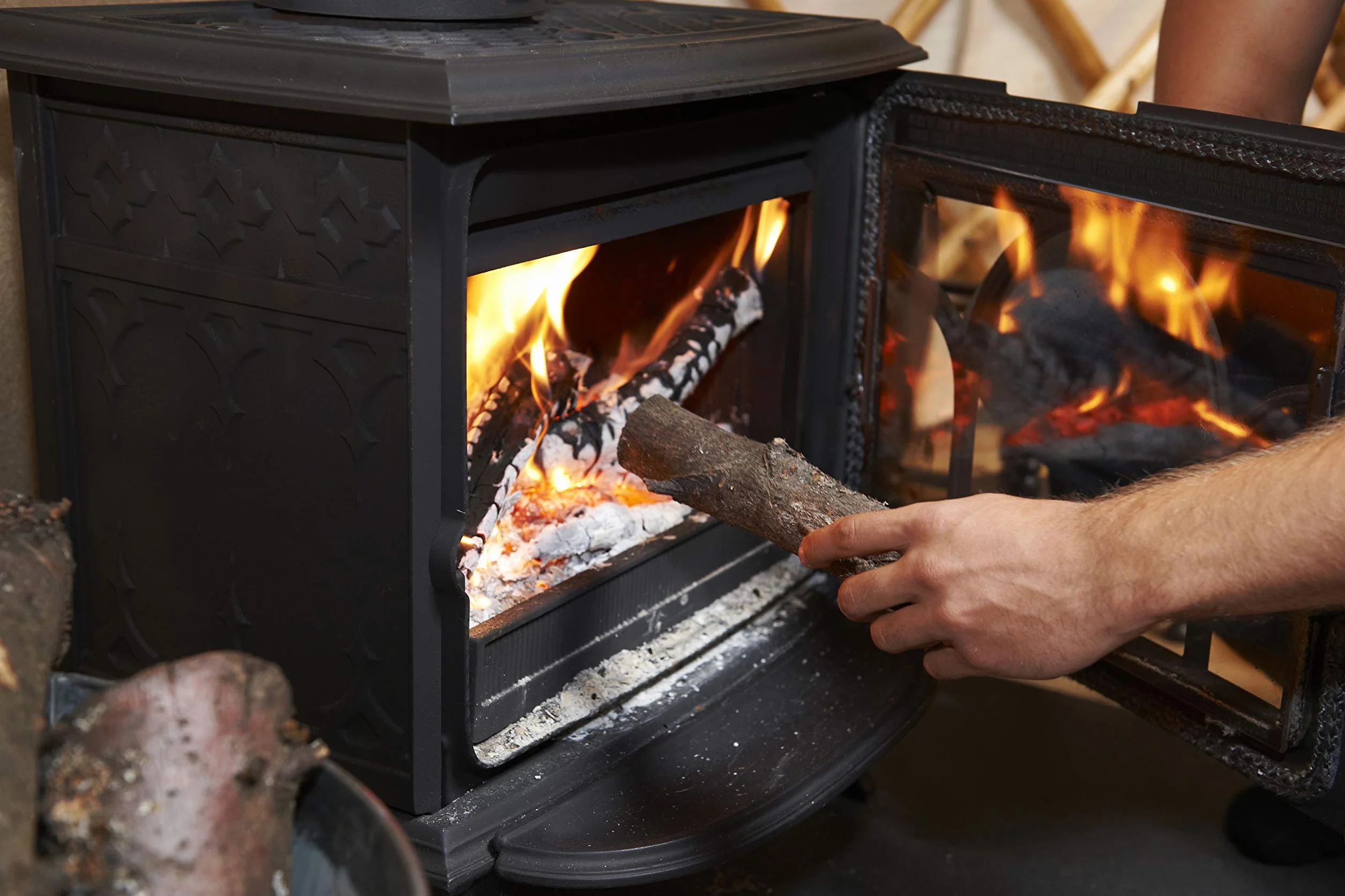 Leña Encina Seca Ecológica Cortada en Troncos Medianos para Barbacoa, Chimenea, Caldera y Estufa, Saco de 12Kg