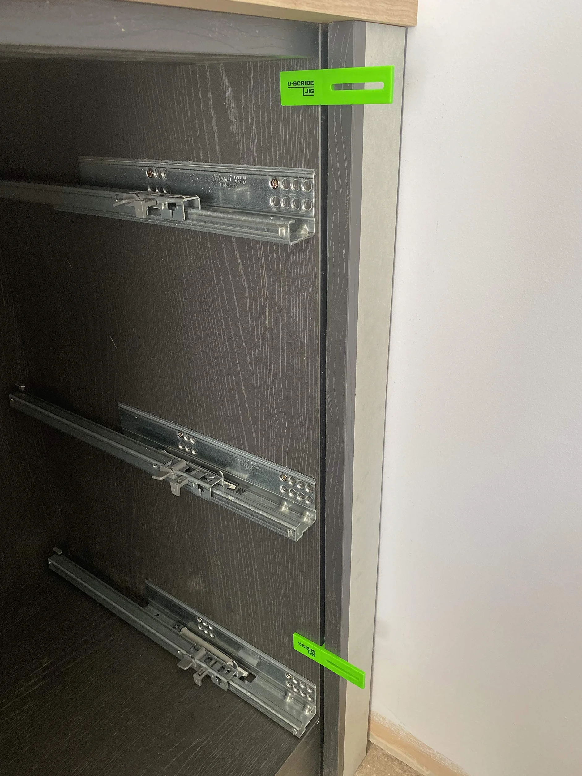U-Scribe Jig Herramienta de Escritura, Juego de 3 plantillas de carpintería de 18 mm, la herramienta perfecta para cualquier instalador de cocina, dormitorio y muebles, rellenos, fascias y paneles
